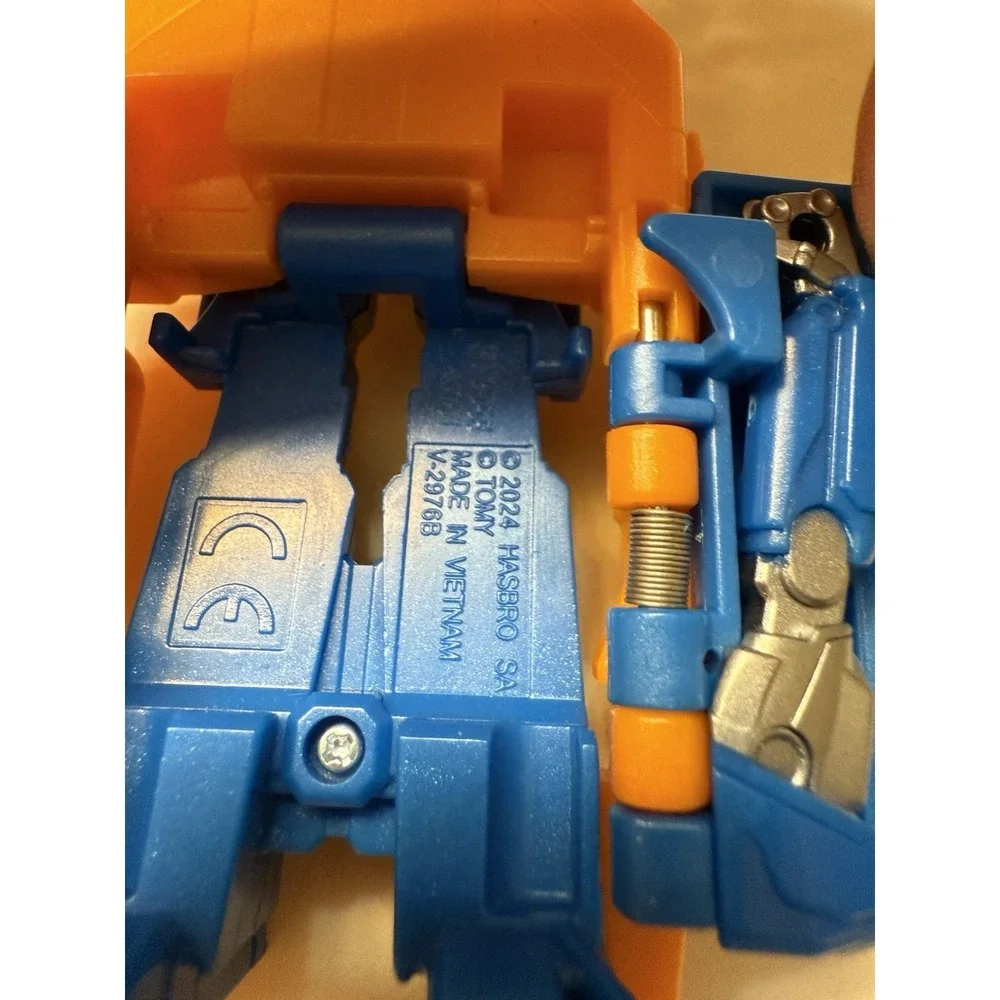 Transformers One Cog Changer Sentinel Prime / Playskool Chase the DIno Protector